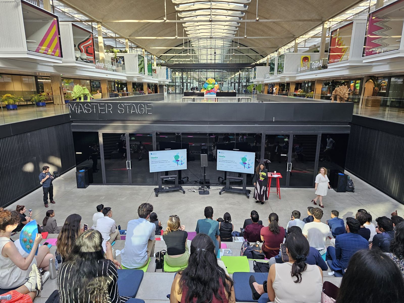 Infiheal's Healo Takes the Stage at STATION F Demo Day - Image 3